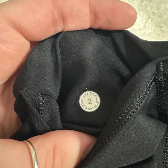Lululemon fast and free leggings size 2 - Picture 7 of 7